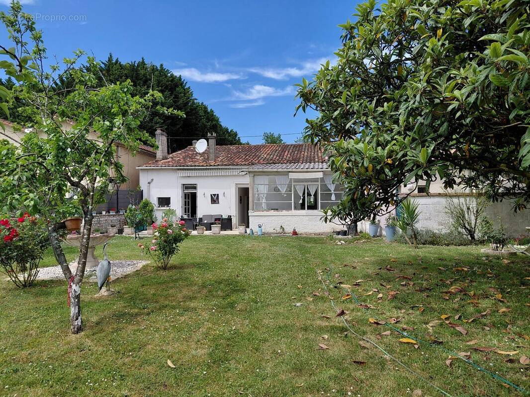 Maison à MIRAMBEAU