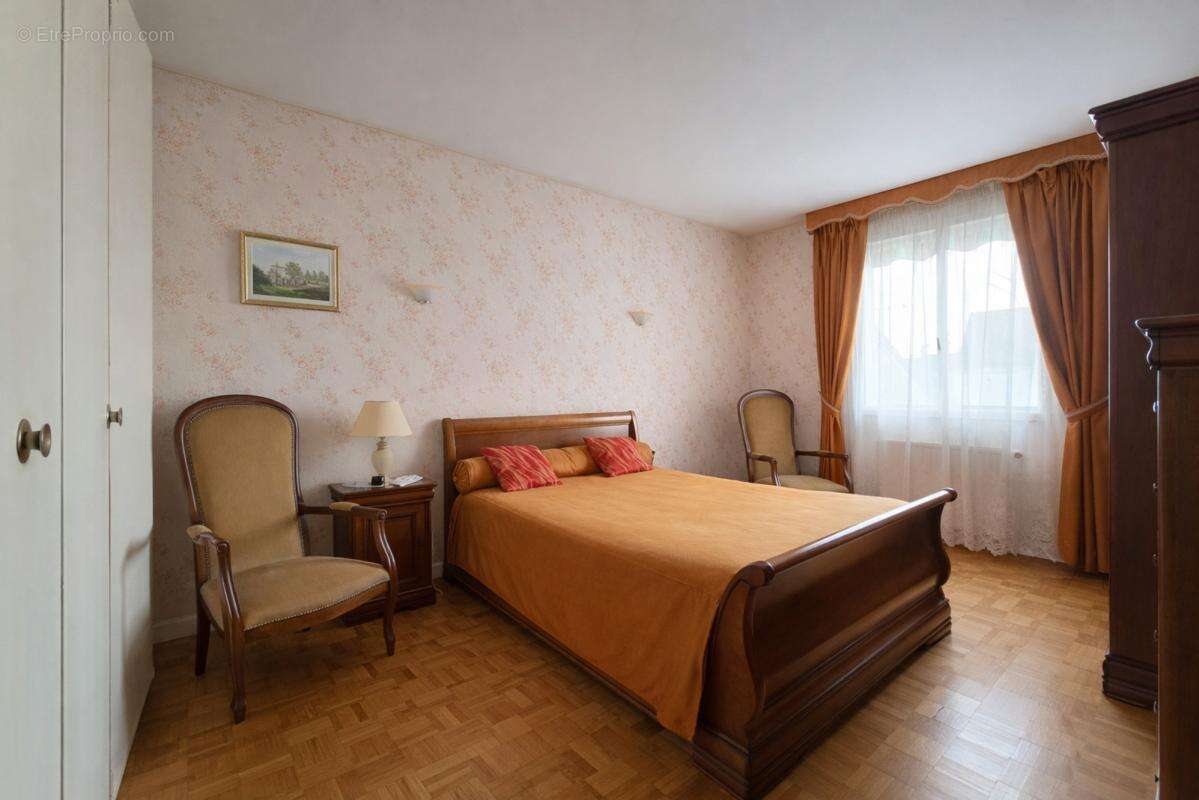 Maison à COULOMMIERS