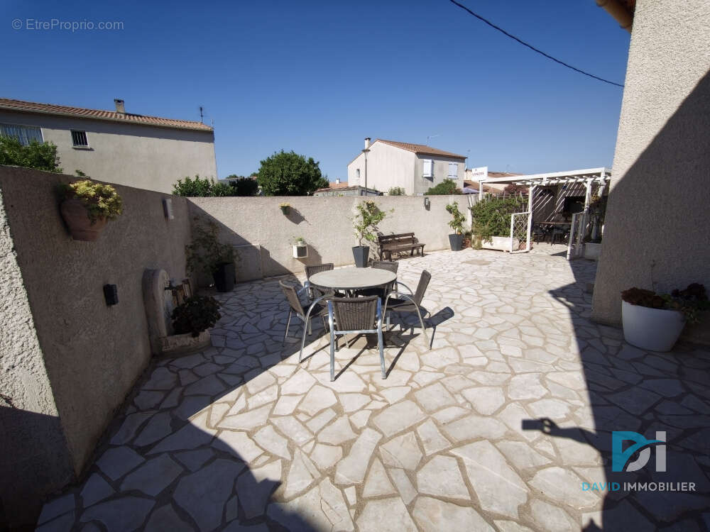 Un véritable cocon familial avec piscine au cœur de Vias - photo 7