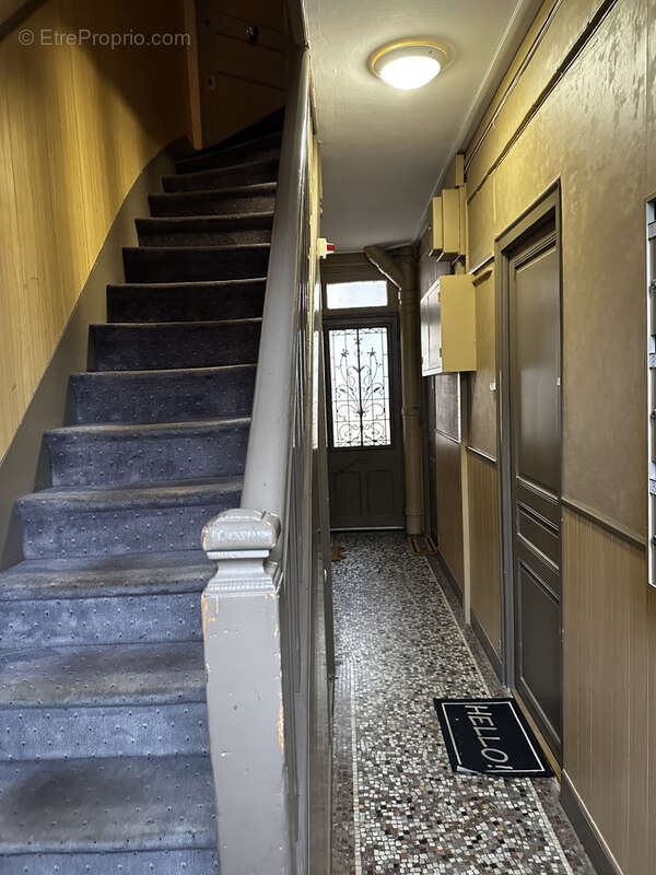 Appartement à COURBEVOIE