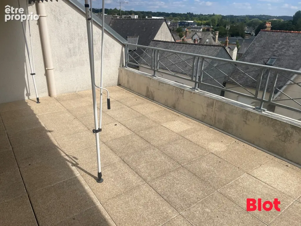 Appartement 4 pièces 63 m² à vendre à Fougeres (35300) - photo 2