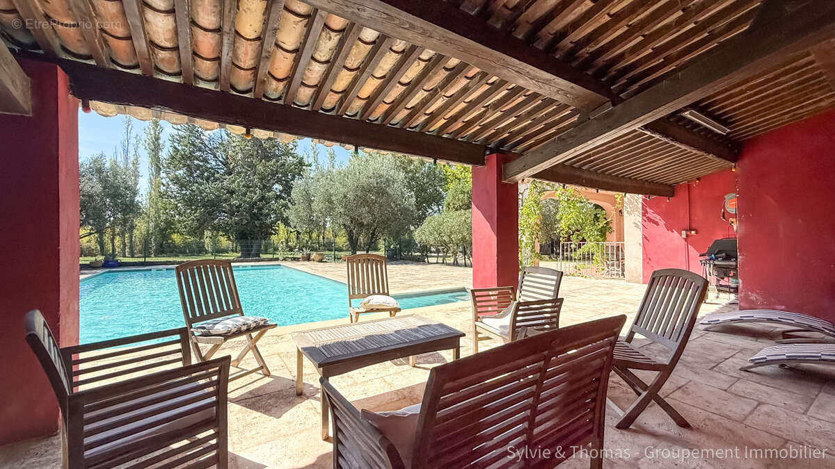 Maison à CADEROUSSE