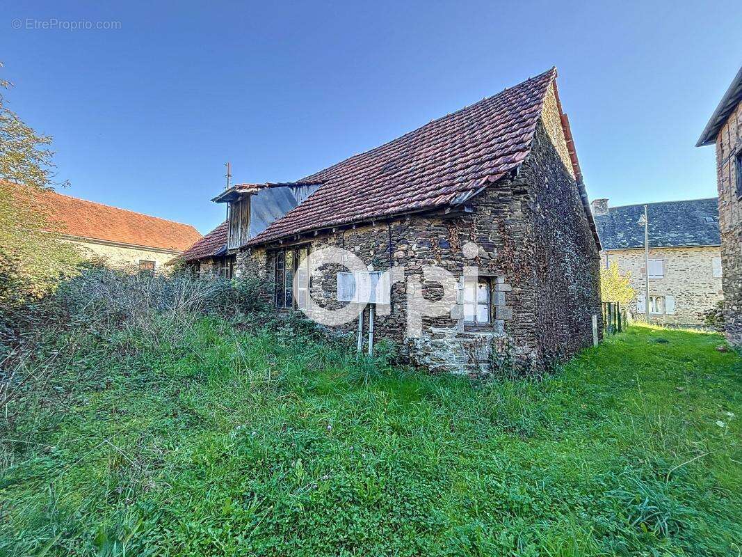 Maison à SAINT-HILAIRE-PEYROUX