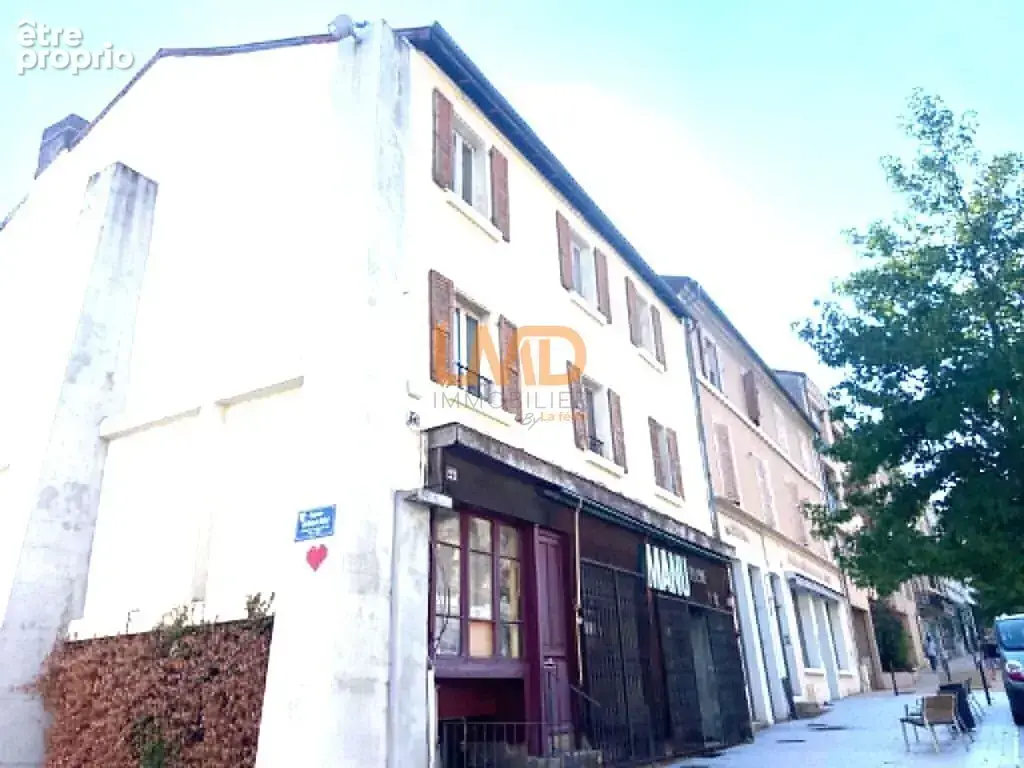 Maison à DECAZEVILLE