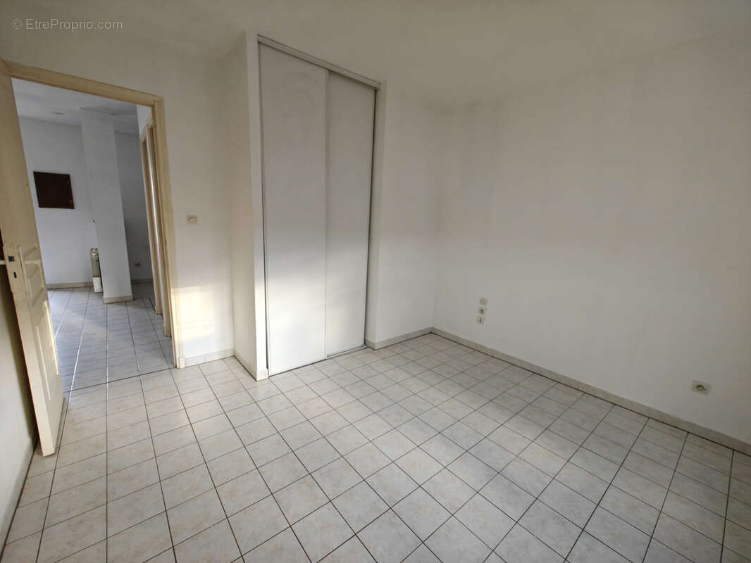Appartement à GAJA-ET-VILLEDIEU