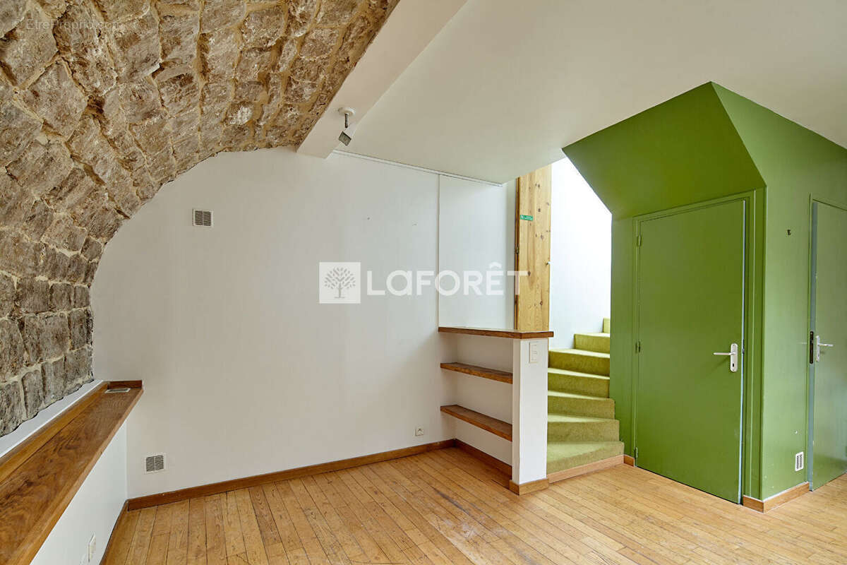 Appartement à PARIS-20E