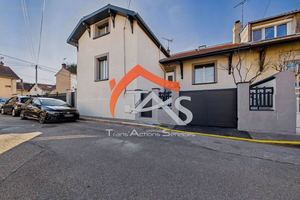 Maison à SAINT-CHAMOND