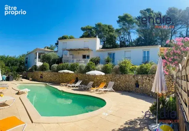 Maison 10 pièces 239 m² à vendre à Lorgues (83510) - photo 2