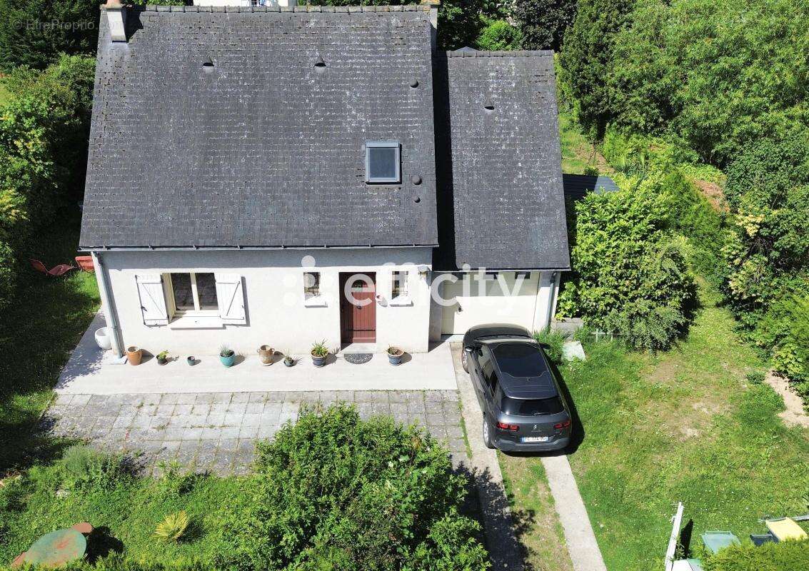Maison à LUYNES