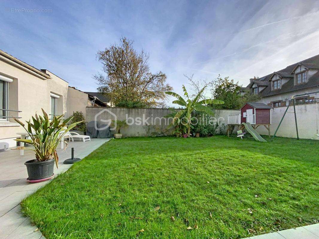 Maison à TREMBLAY-EN-FRANCE