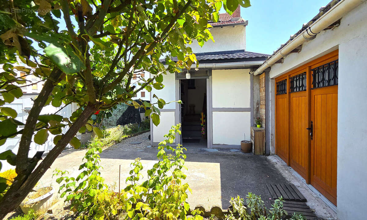 Maison Houilles 4 pièces avec jardin et dépendances - photo 8