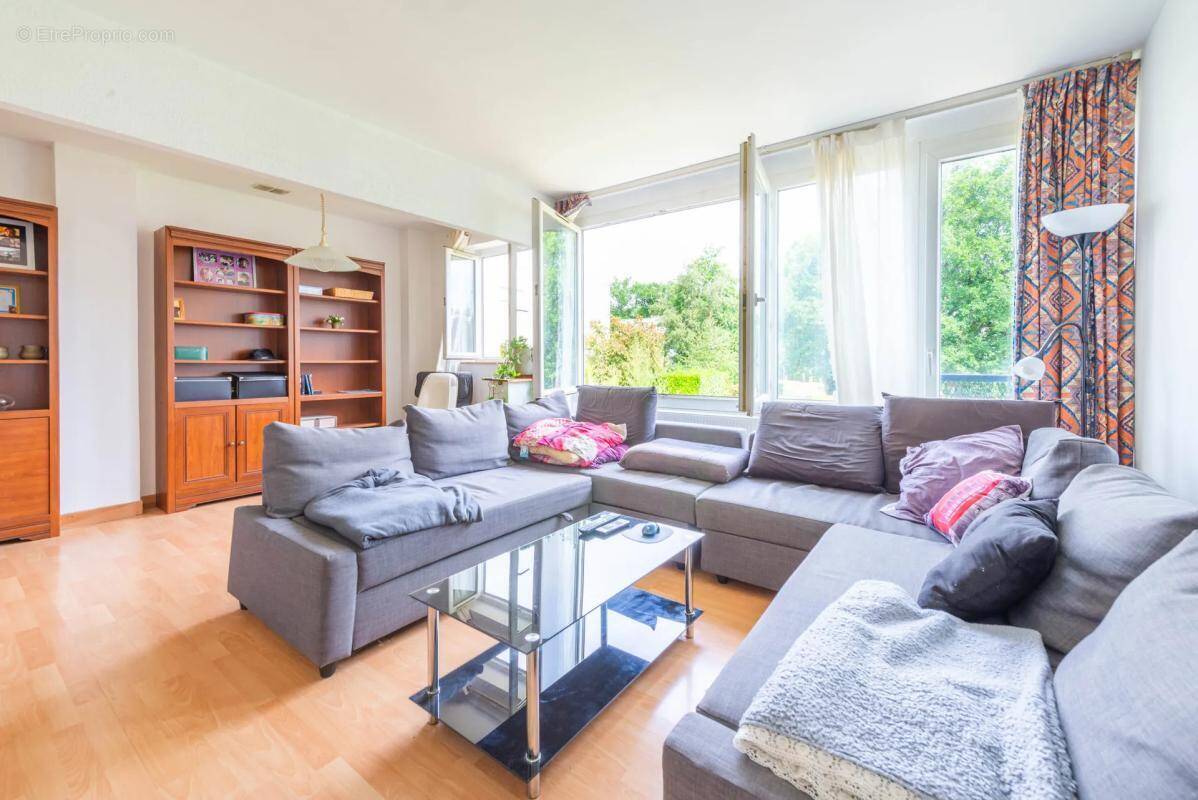 Appartement à COIGNIERES
