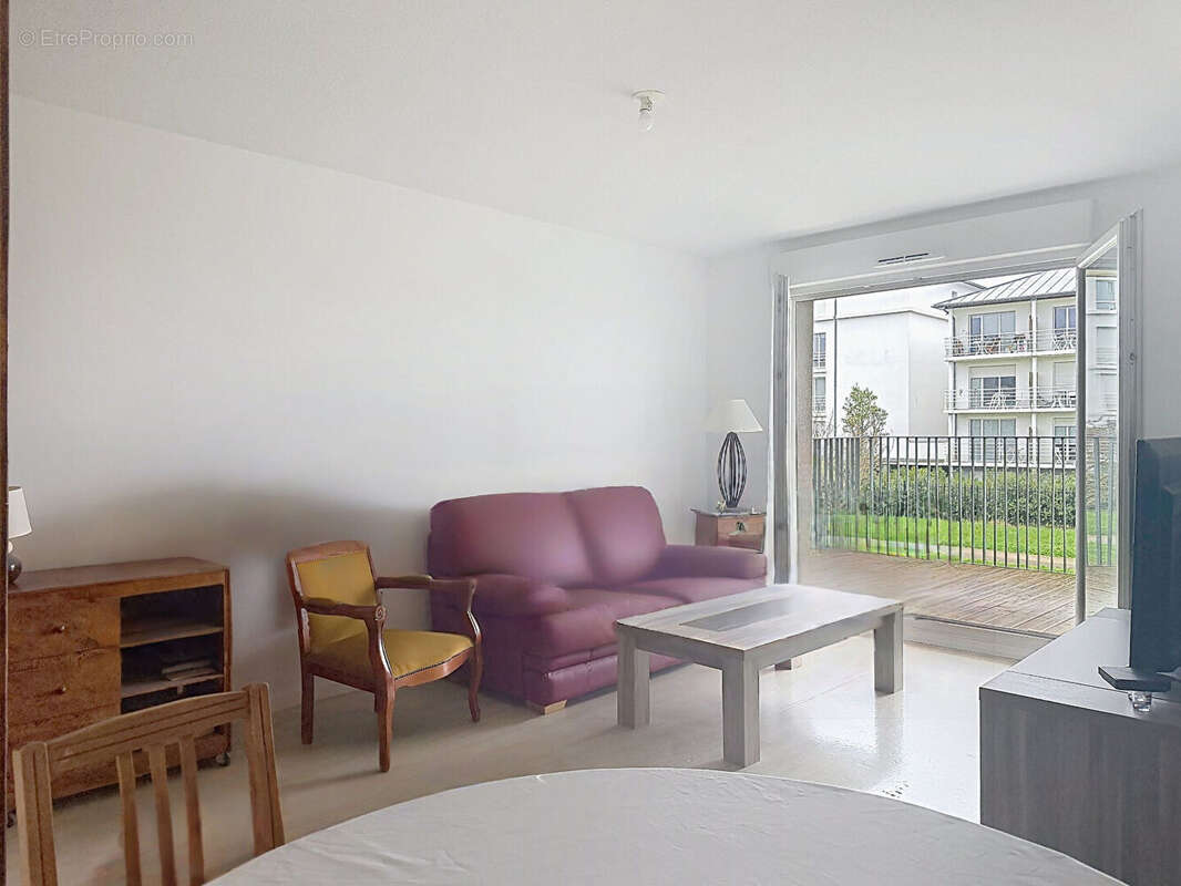 SAINT BARTHELEMY D'ANJOU - Lumineux T3 avec balcon garage - Opportunité pour Investissement locatif ou Résidence principale - photo 7