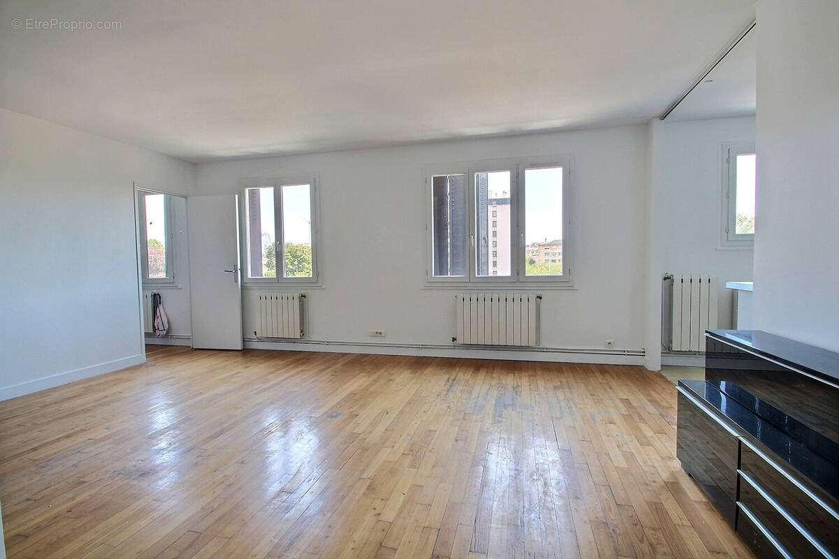 Appartement à NANTERRE