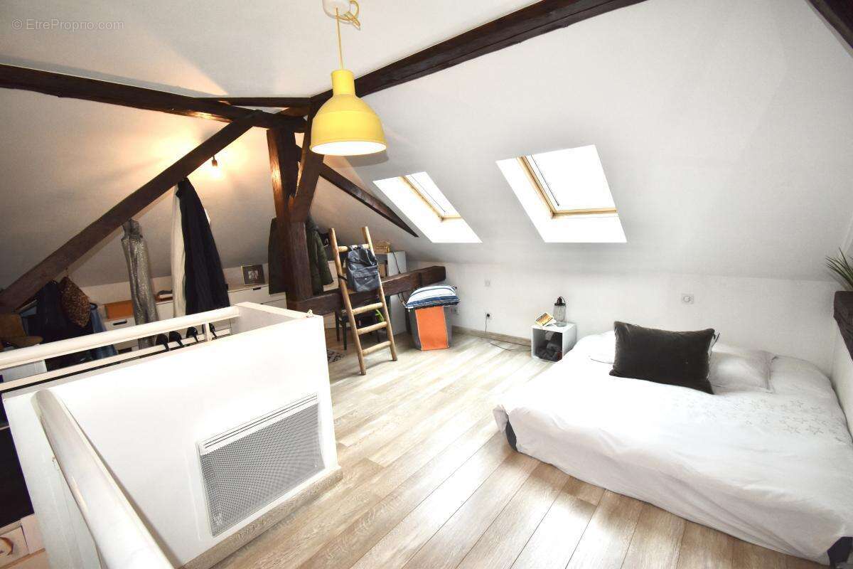 Appartement à LA ROCHE-SUR-FORON