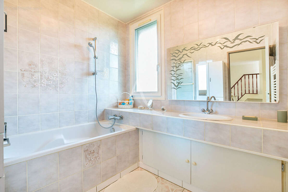 Maison à BRIE-COMTE-ROBERT