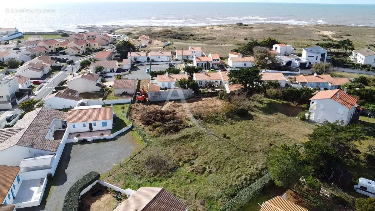 Terrain à BRETIGNOLLES-SUR-MER