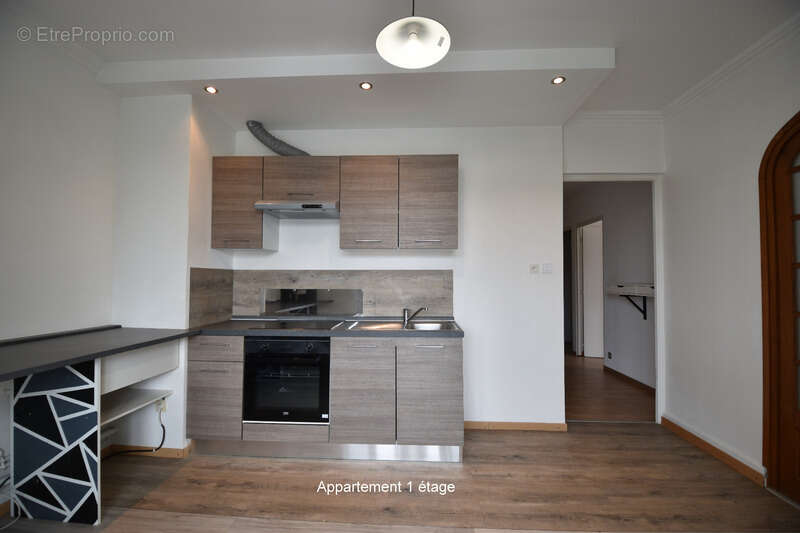 Maison à SAINT-DENIS-LES-BOURG