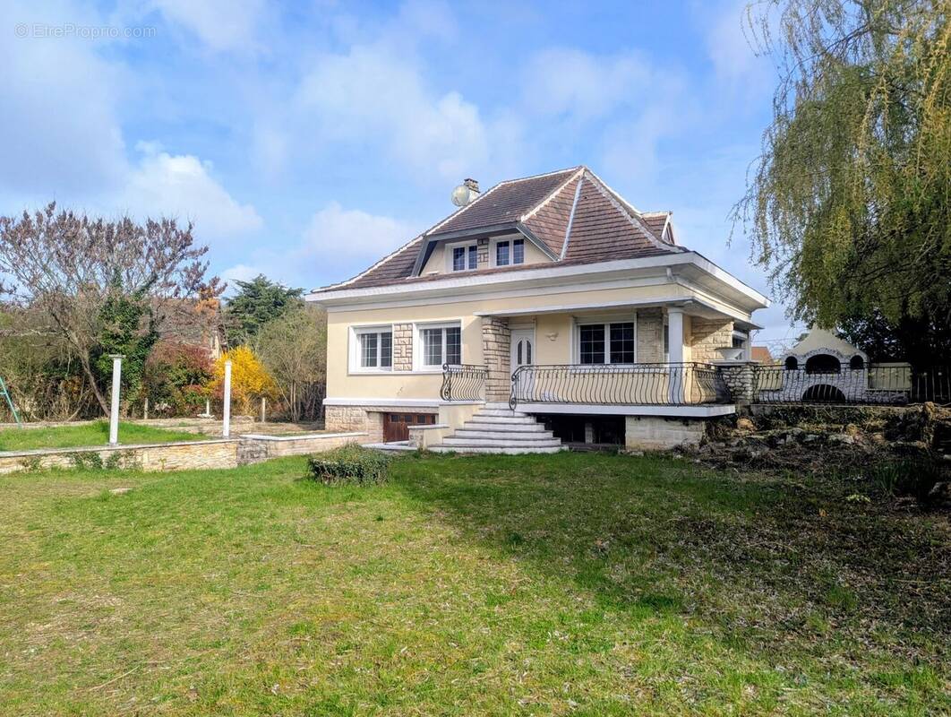 Maison à PACY-SUR-EURE
