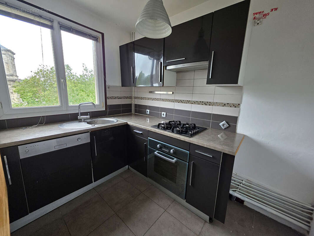 Appartement à vendre - Le Havre Saint François - 55 m² - 2 chambres - Vue Bassin - photo 4