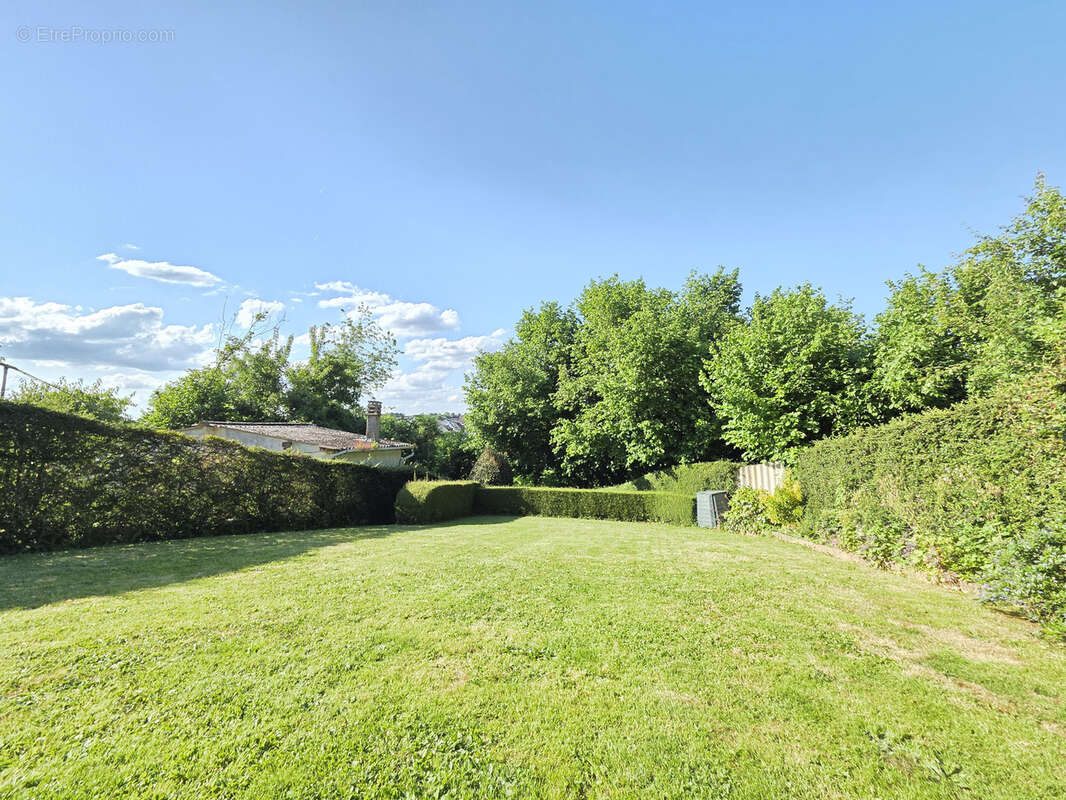 Maison à MARLY-LA-VILLE