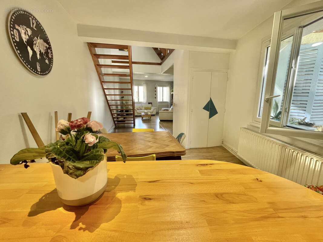 Appartement à THOISSEY