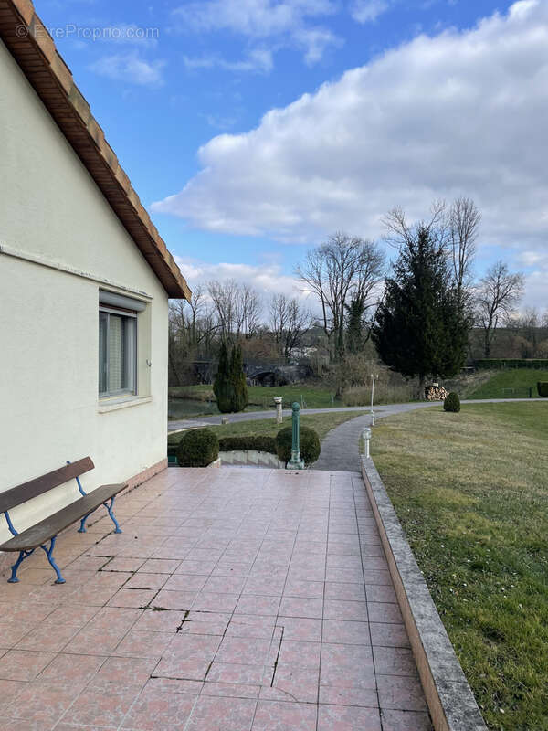 Maison à LES HAUTS-DE-CHEE