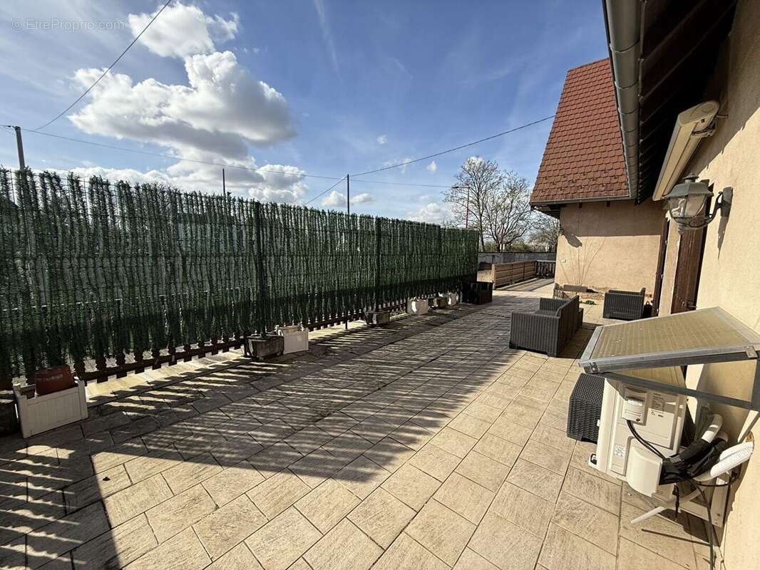 Maison 206m² Avec Piscine Couverte - photo 4