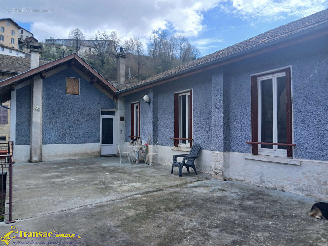 Maison à OLLIERGUES