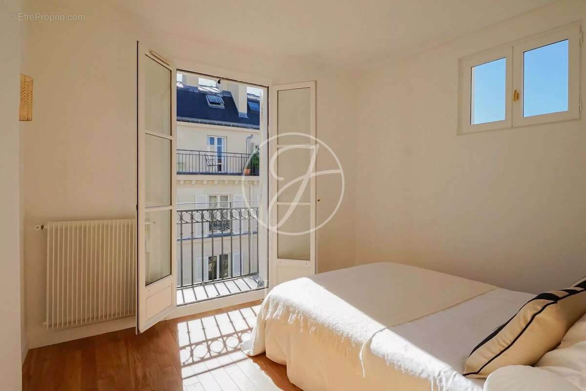 Appartement à PARIS-9E