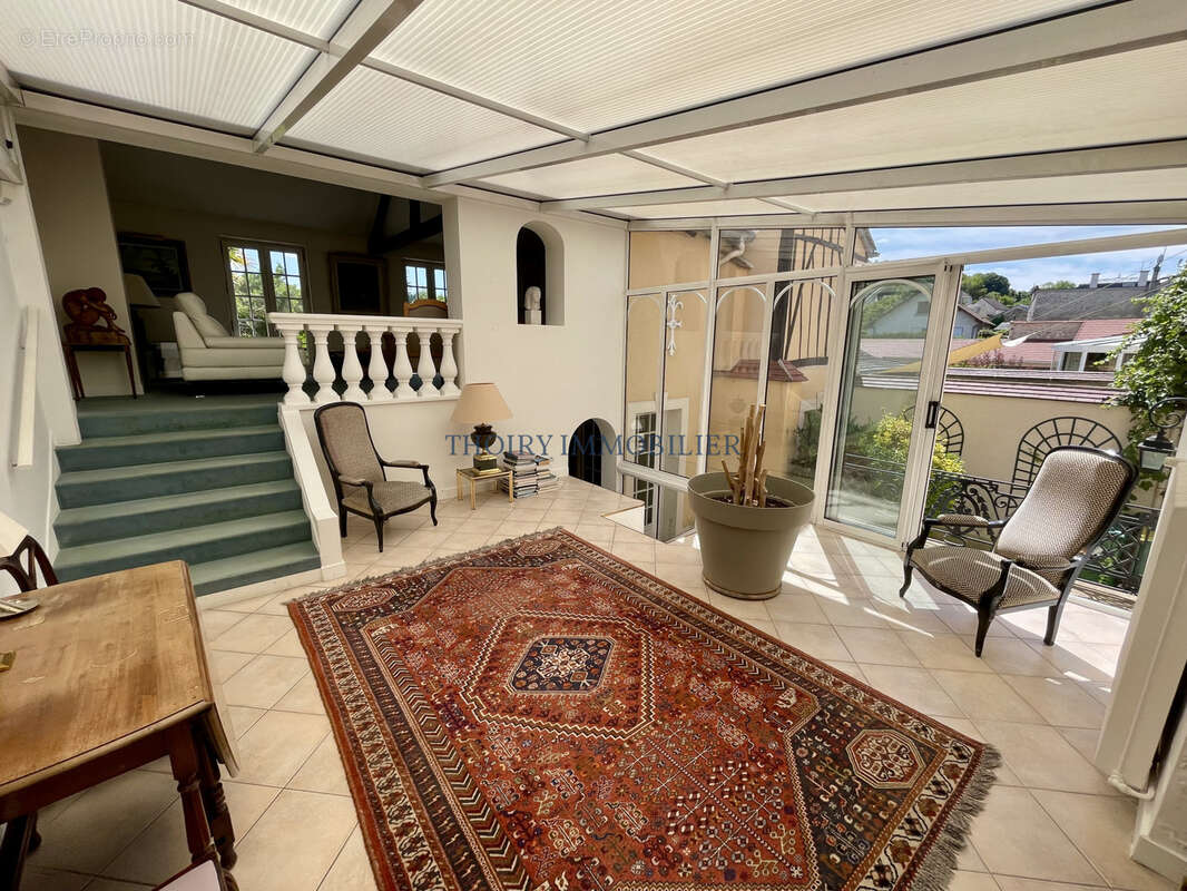 Maison ancienne de charme de 8 pièces sur 519 m2. - photo 12