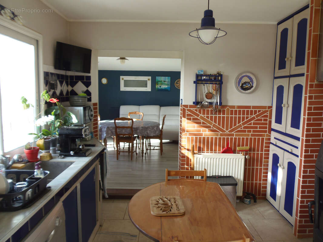 Maison à CHENAC-SAINT-SEURIN-D'UZET