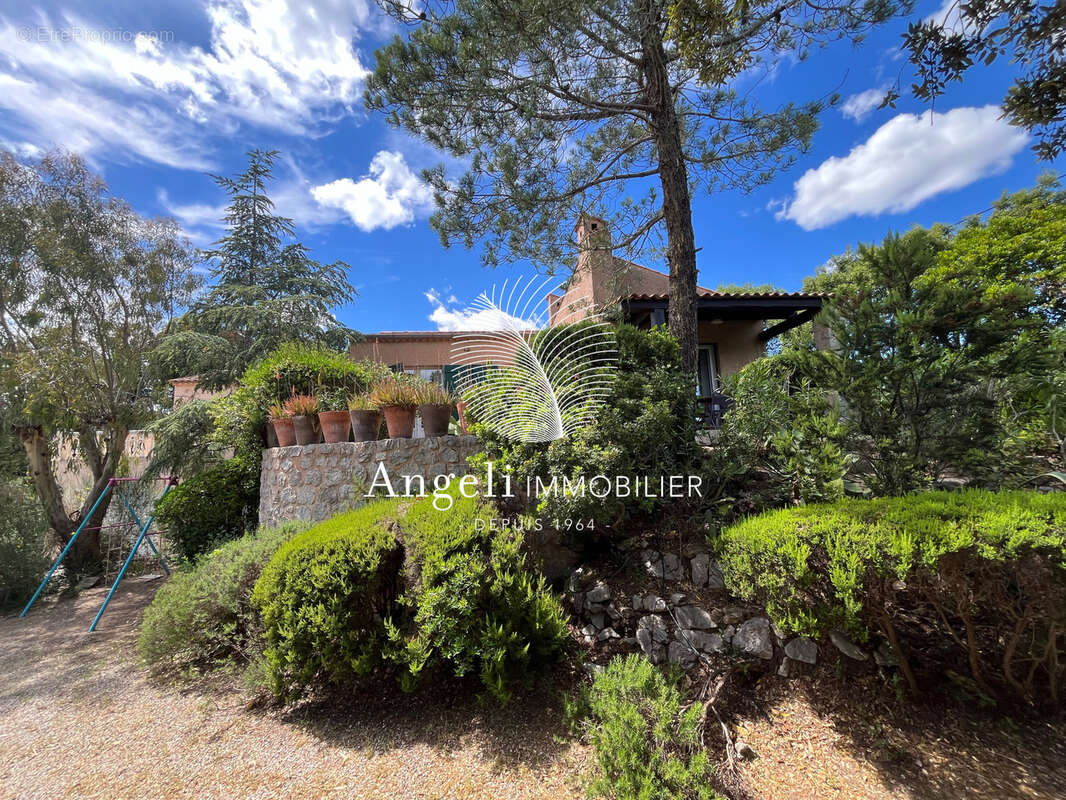 Maison à FREJUS