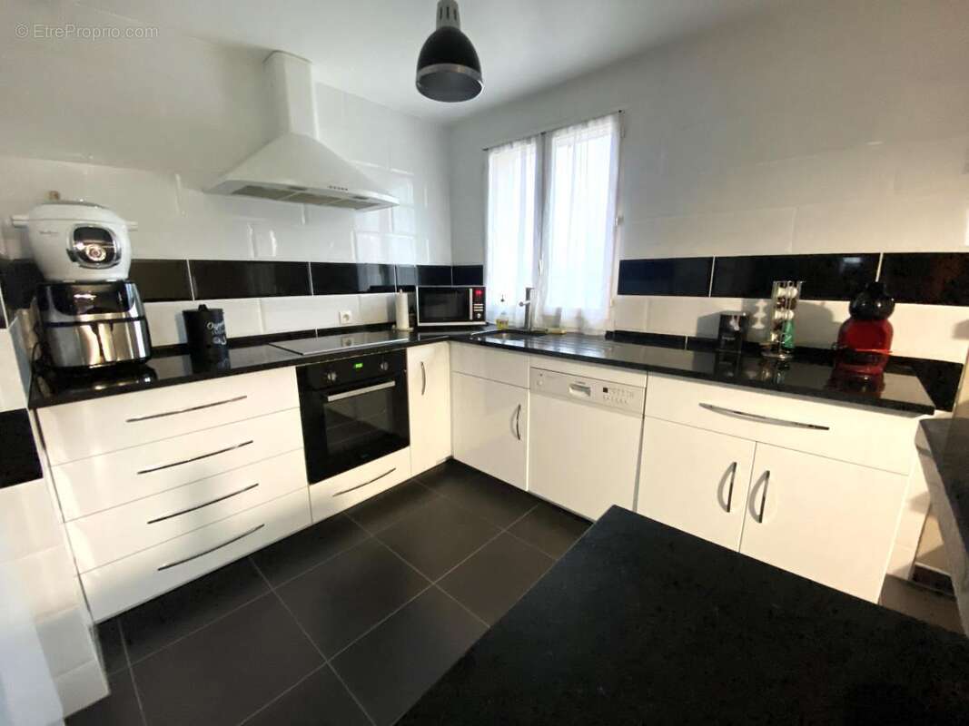 Maison 75 m² à Amfreville-La-Campagne  - photo 3
