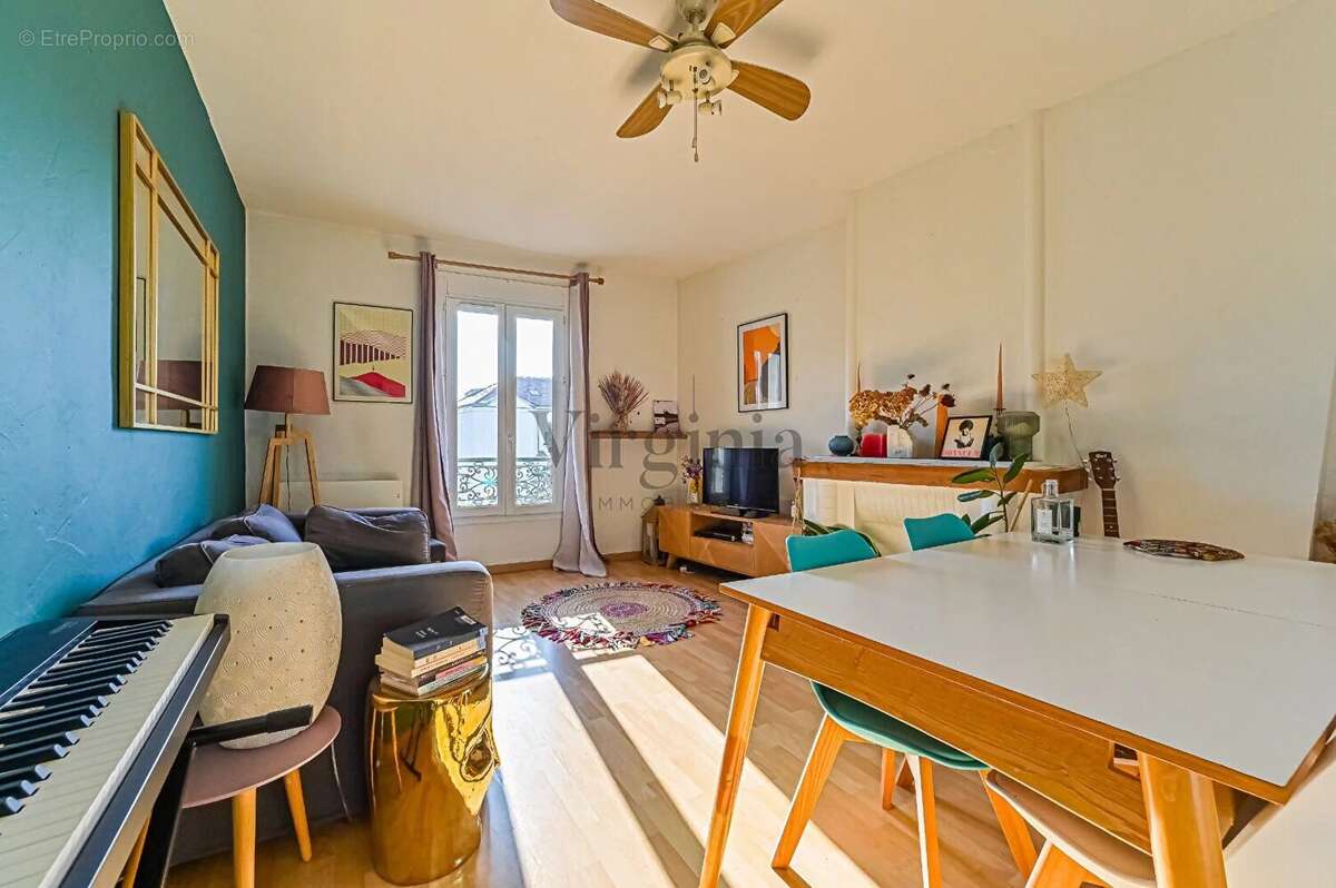 Appartement à CHARENTON-LE-PONT