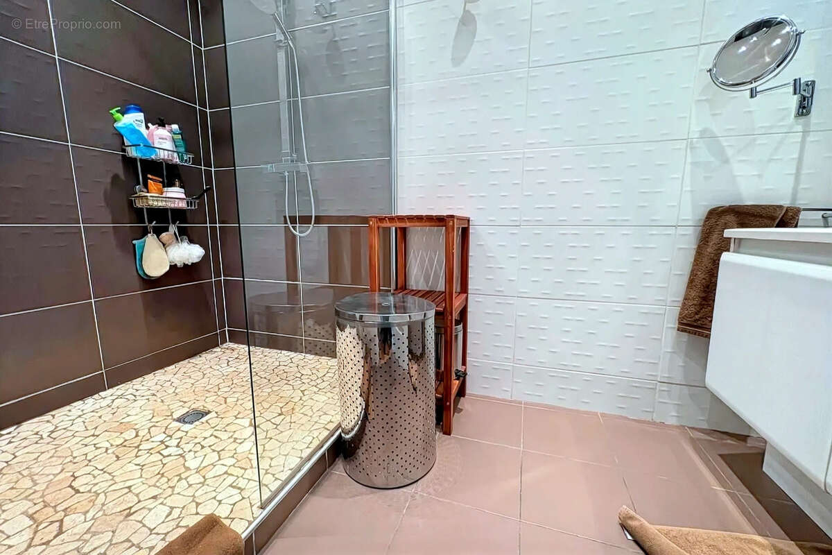 Maison à BUSSY-SAINT-GEORGES