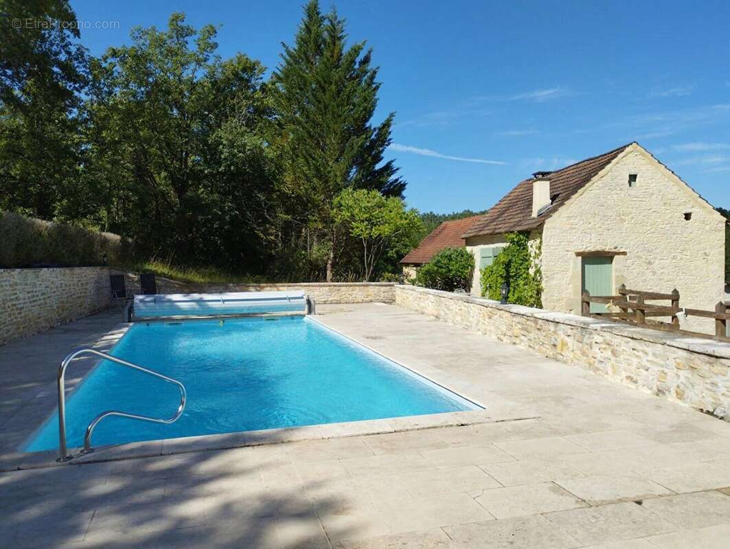 Maison à SALVIAC