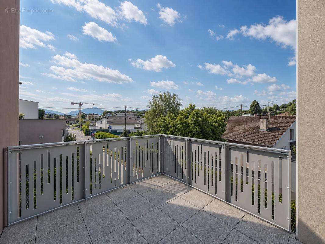 Vétraz-Monthoux – T3 récent avec balcon et double garage - photo 2