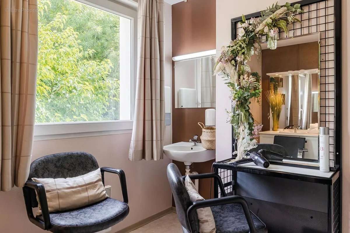 INVESTISSEMENT LOCATIF  LOULAY  Résidence EHPAD Les Jardins de Loulay  7 % de rentabilité - photo 9