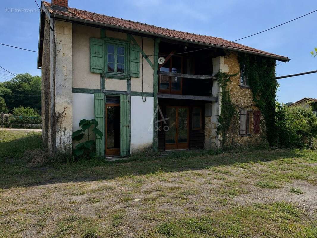 Maison à TAPONNAT-FLEURIGNAC