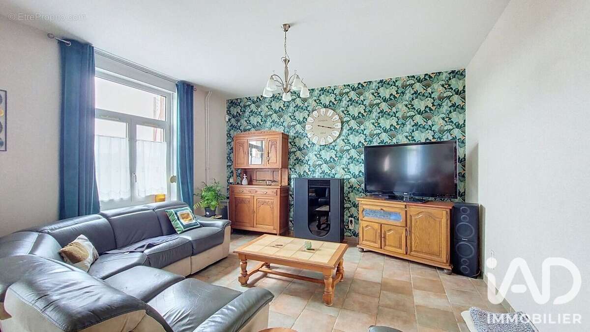 Maison 156 m² à Quarouble  - photo 2