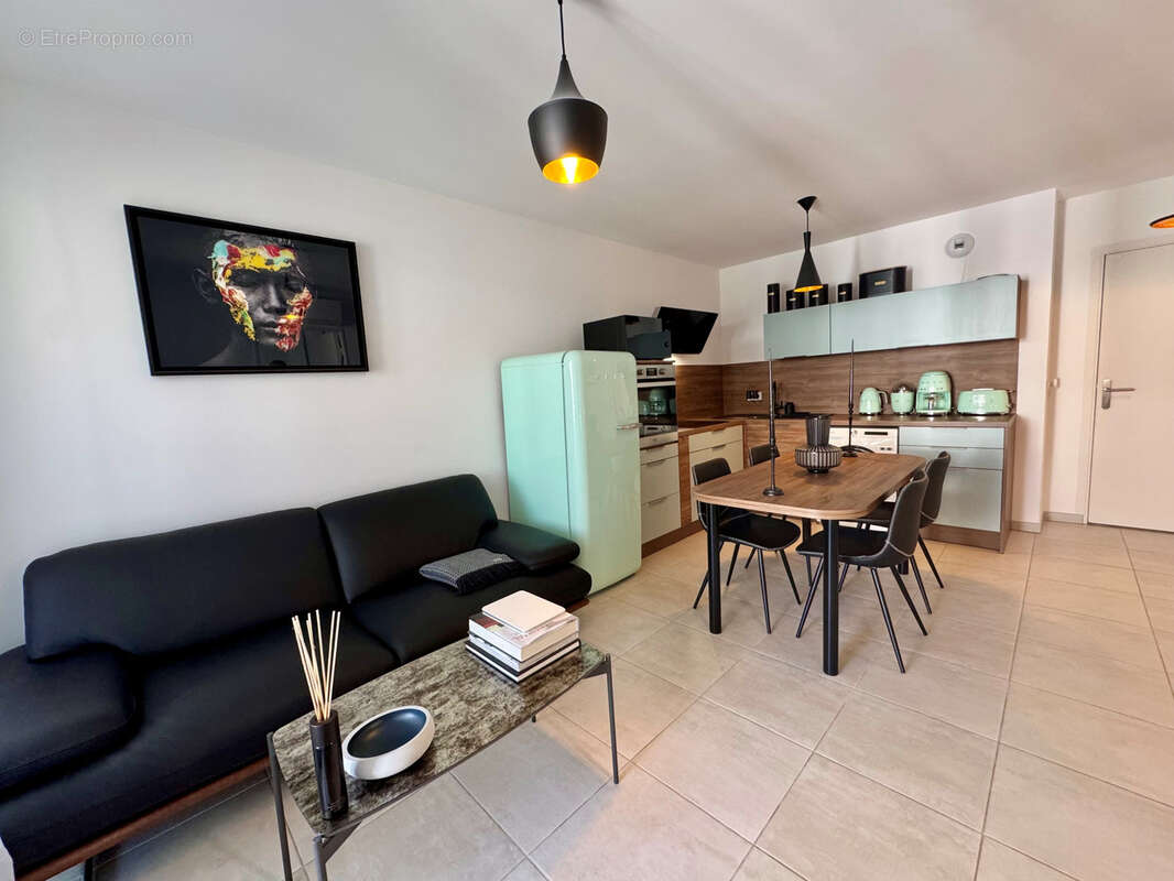 Appartement à SIX-FOURS-LES-PLAGES