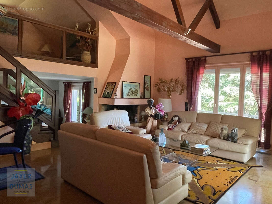 Maison à GIVRY