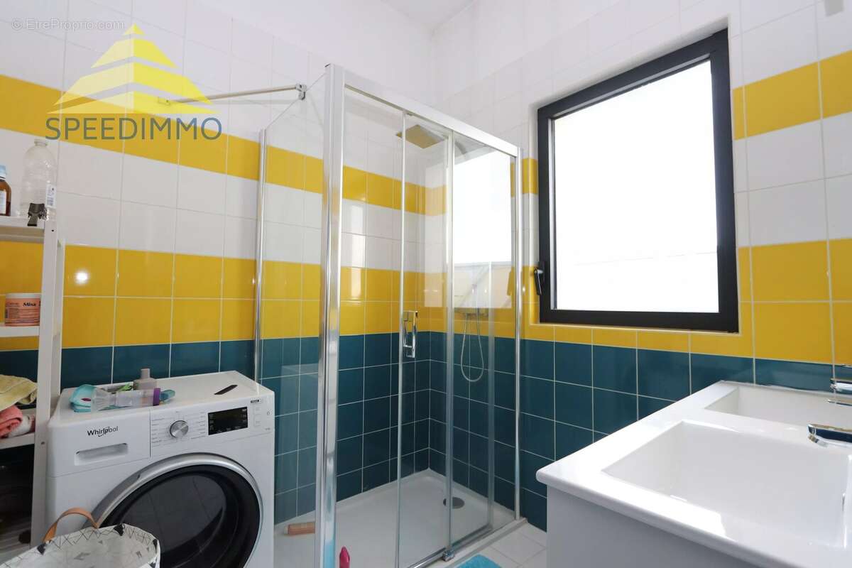 Maison à VARENNES-JARCY