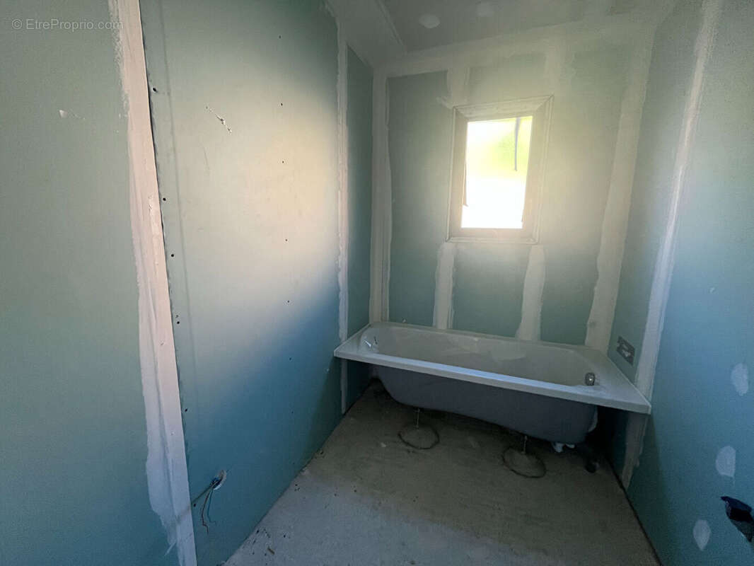 Maison à MALEMORT-DU-COMTAT