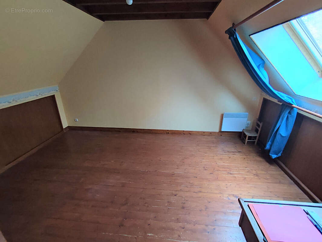 Maison à SAINT-JEAN-DE-BRAYE