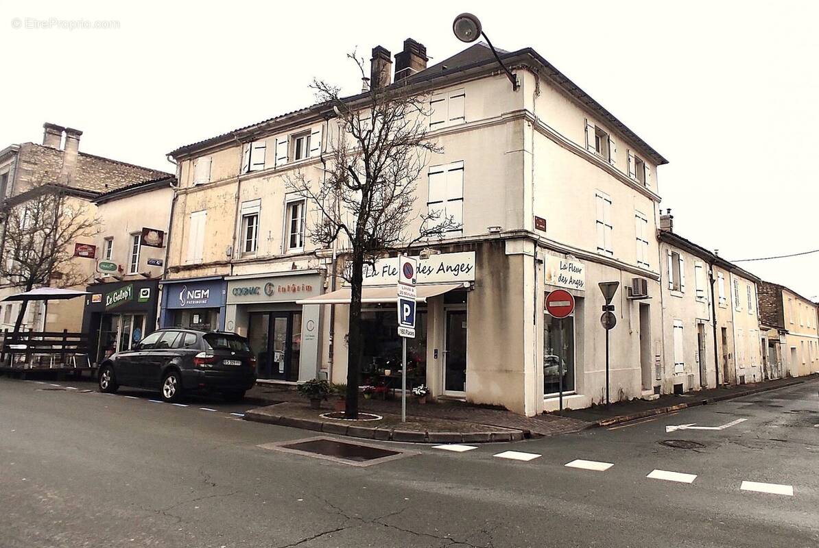 Appartement à COGNAC