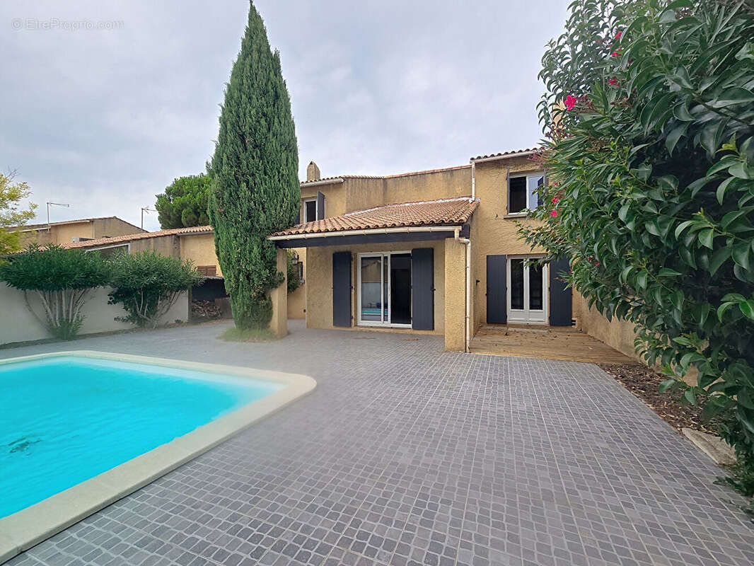 Maison à LES ANGLES