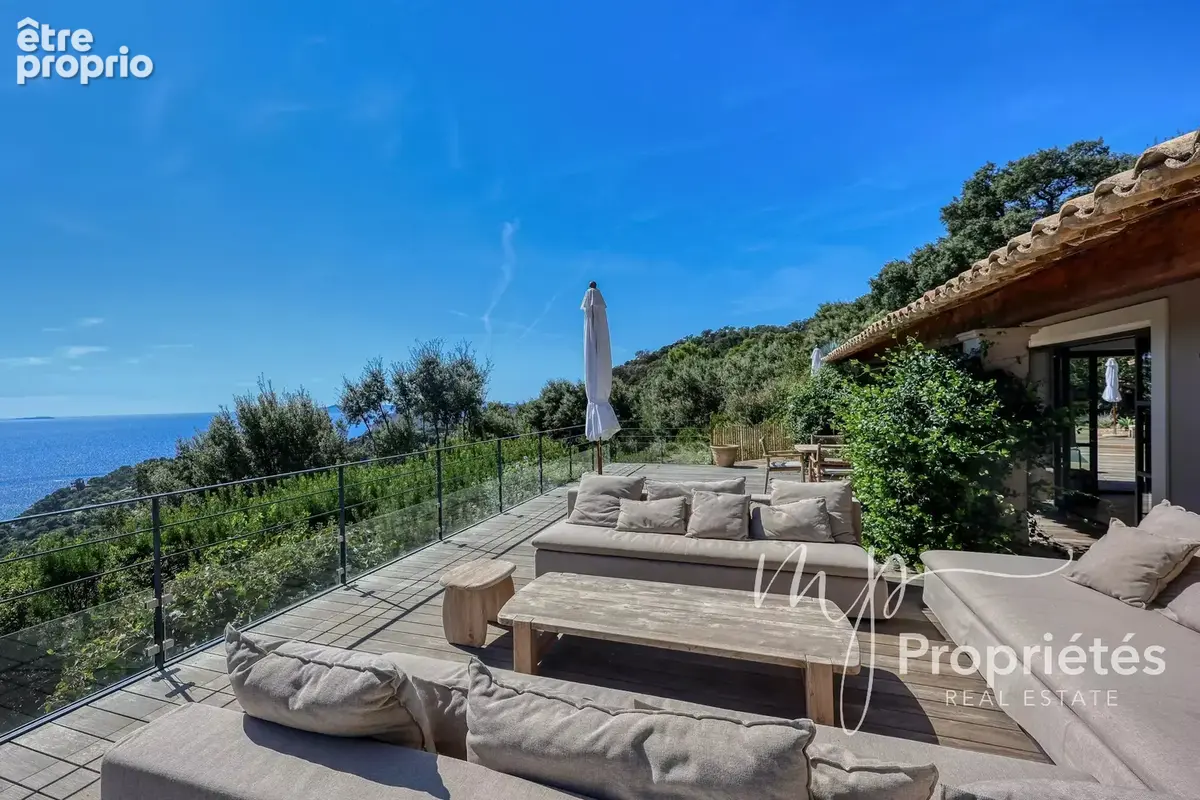 Photo Maison à Rayol-Canadel-Sur-Mer au prix de 4 690 000€