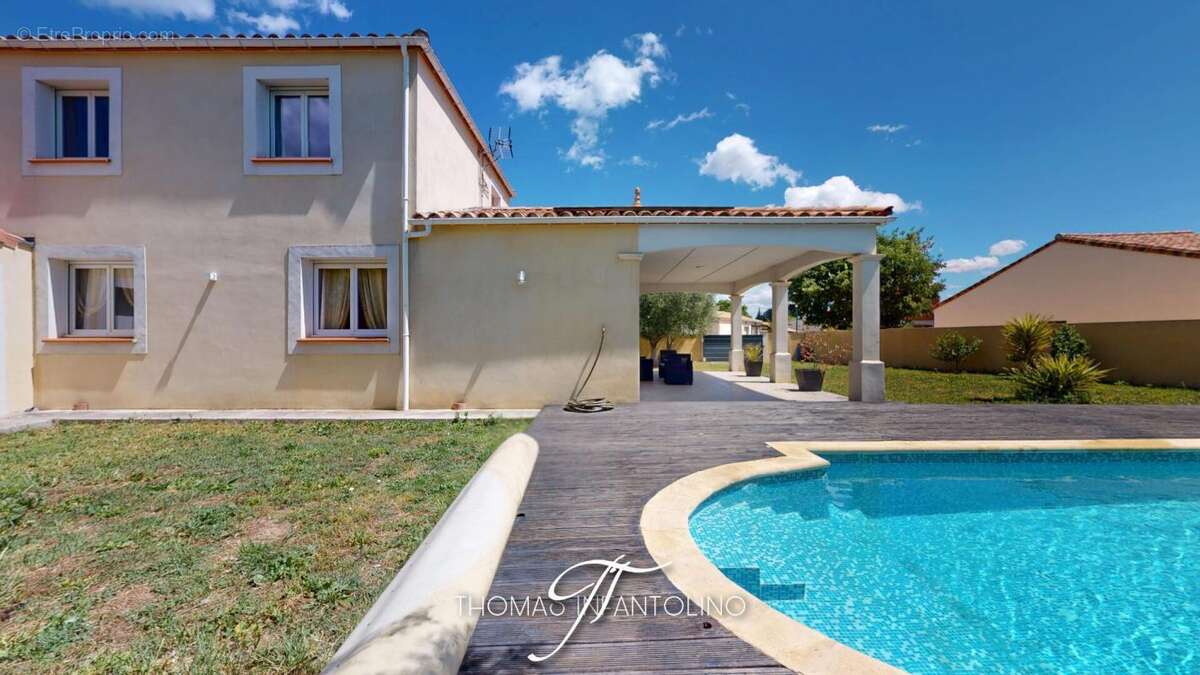 Maison à VILLEMOUSTAUSSOU